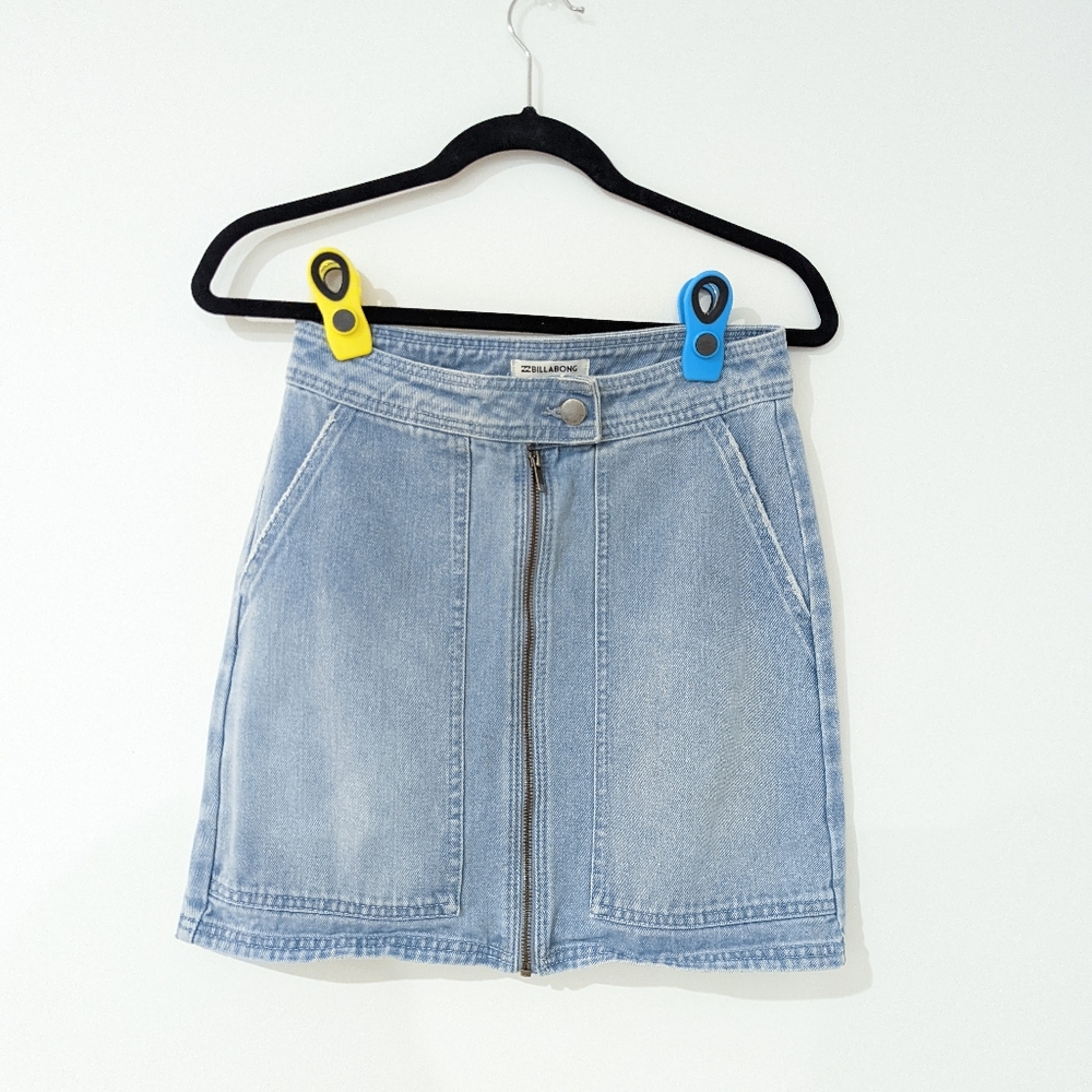 ✅ Billabong denim skirt size 27